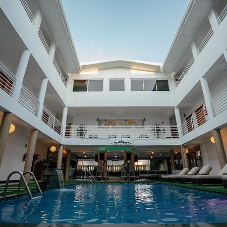 Piarco Runway Hotel מראה חיצוני תמונה