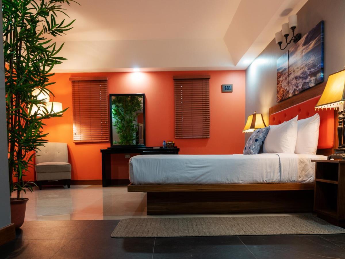 Piarco Runway Hotel מראה חיצוני תמונה